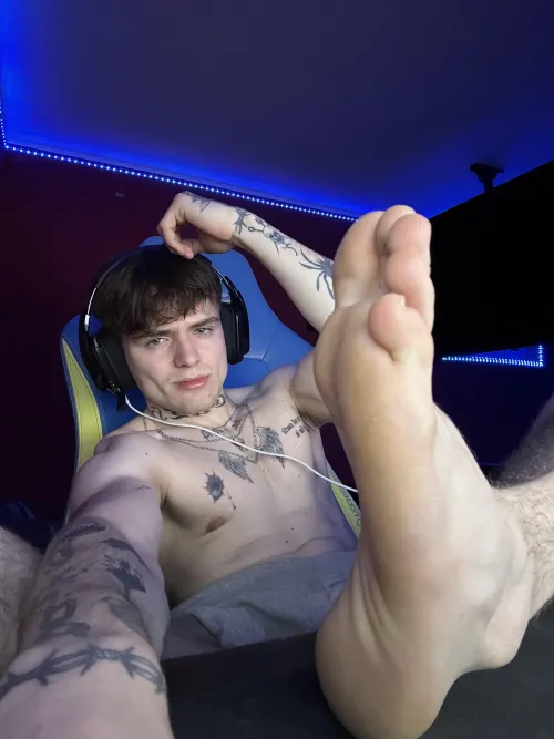 the smelliest feet here