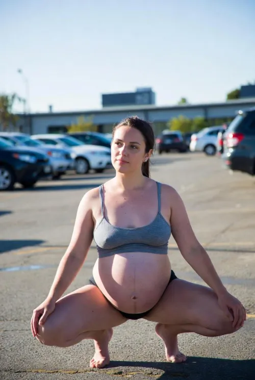 The thought of taking a piss while pregnant with people watching is a real turn on