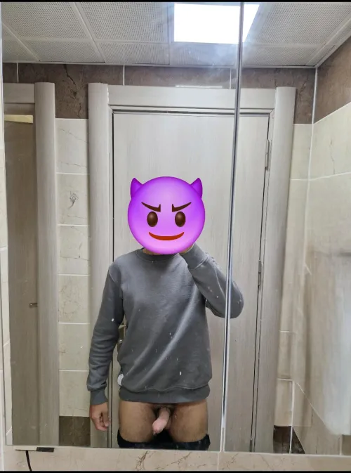 The Turkish boy is very horny again.