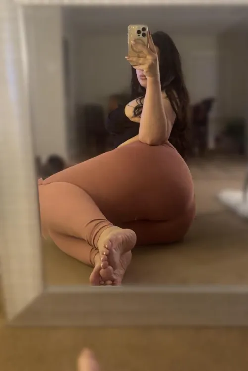 These leggings are perfect, aren’t they ? 