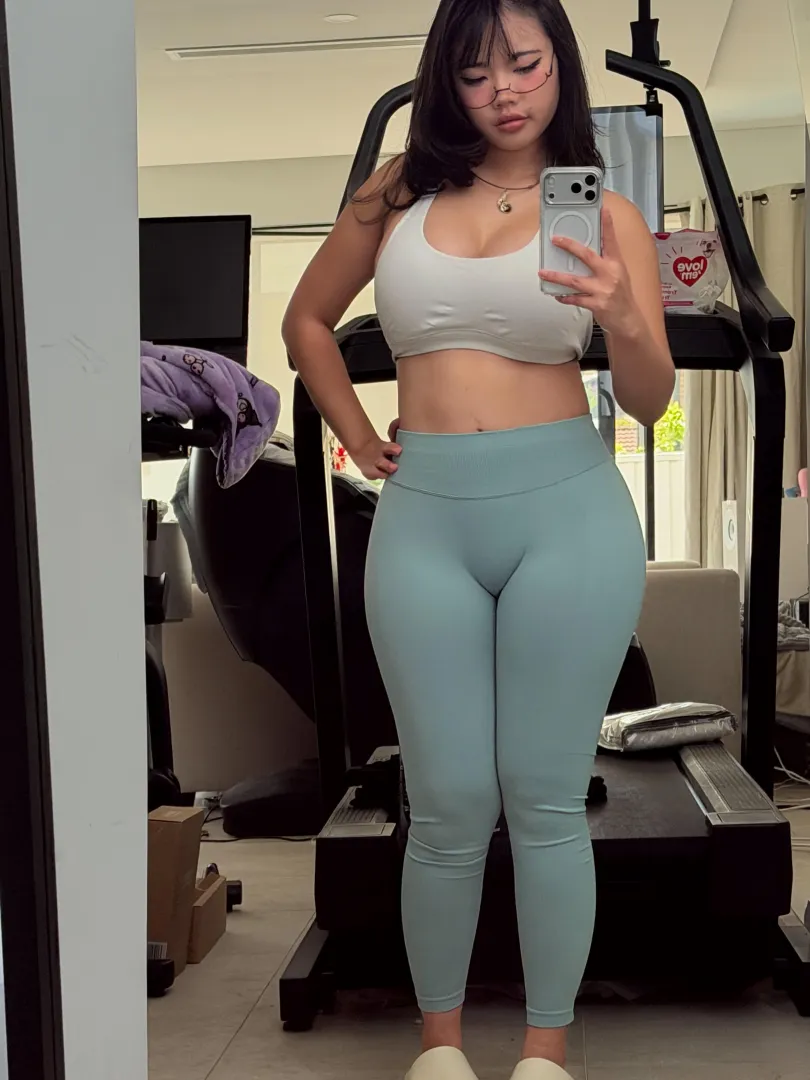 these leggings r doing a lot of heavy lifting today