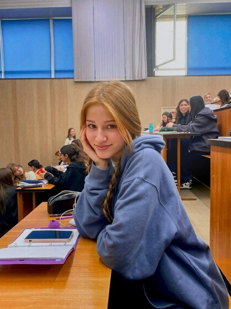 Thick and tight curves, just look at