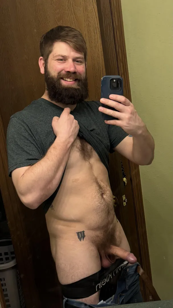 Thick beard, thick boner 