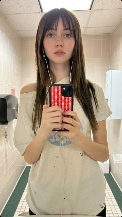 think you could scoop up my lightweight body and fuck me hard against the wall? :3