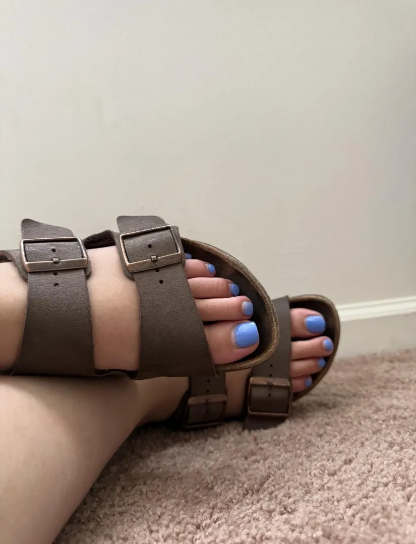 This blue is hypnotixing