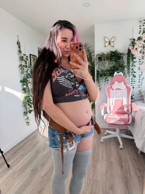 This body is busy but still tempting