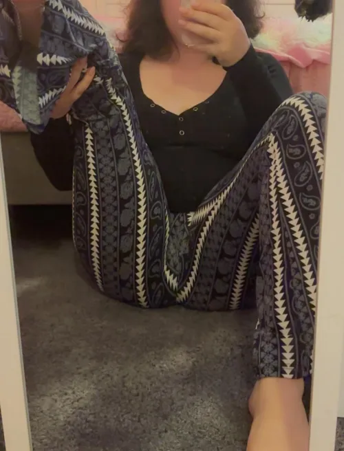 This definitely clings to all the curves