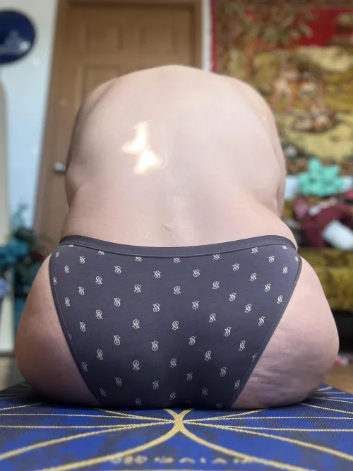 This pose shows my butt cellulite