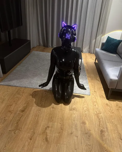 This unit must surrender and kneel for its commander