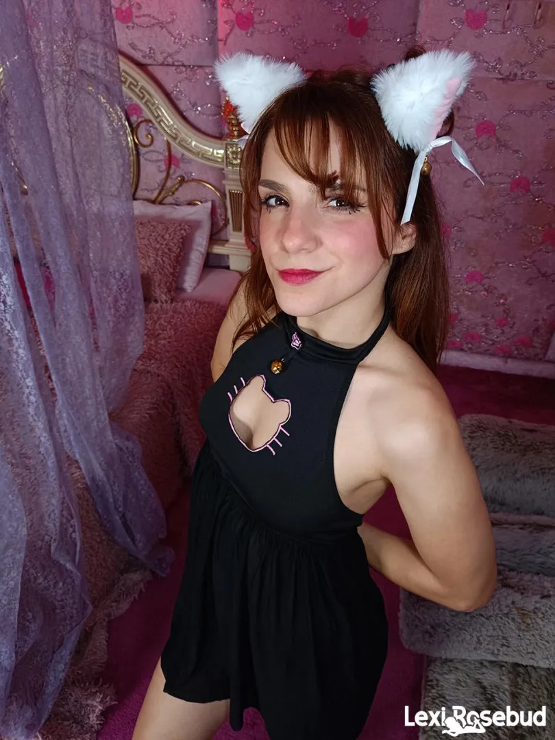 Tired of porn? Msg me for live [Cam], roleplay friendly [Sext]ing and custom [Vid]s in which every detail matters! 