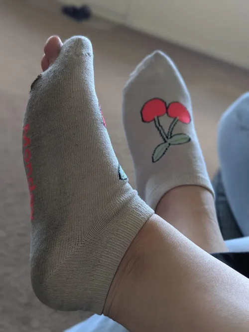 Toes popped out size 7.5