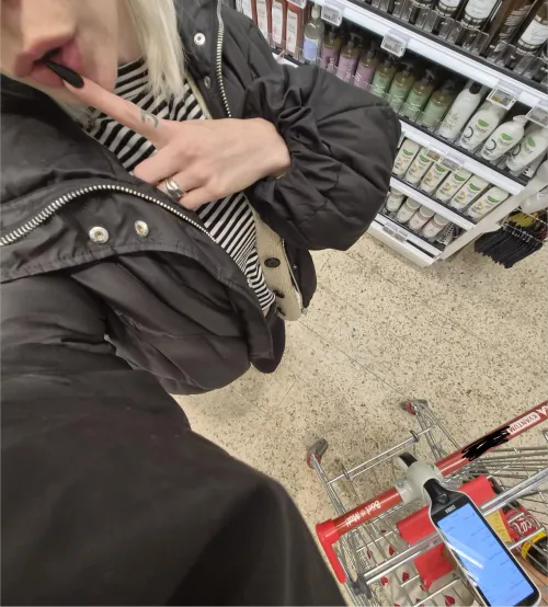 Tog  bilder på ica… säg inte till personalen ;)