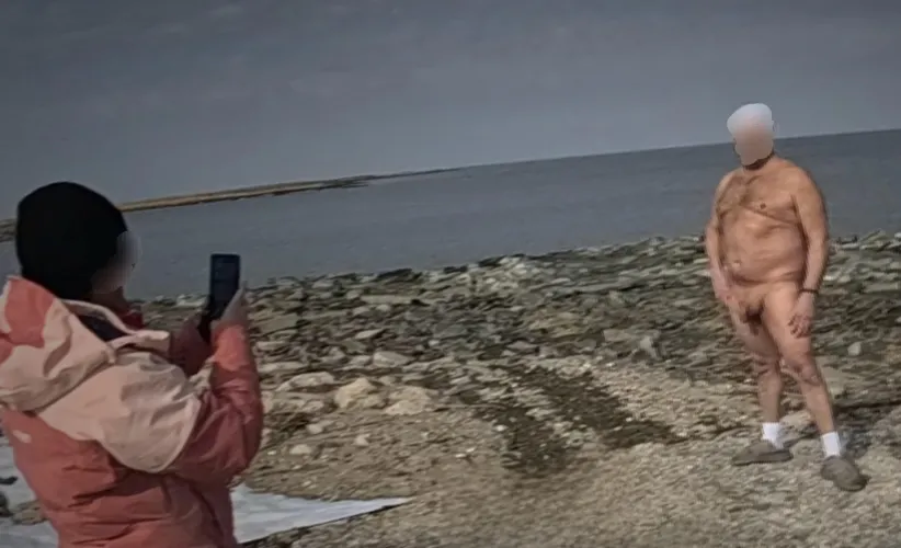 Too cold for my girlfriend but enjoys being my photographer !