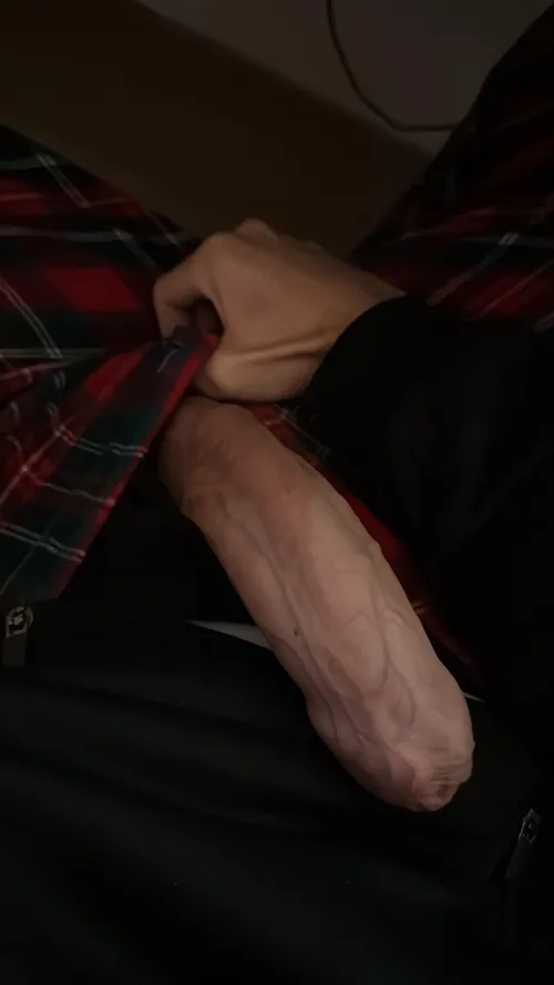 top 9” 19yo top snap:ste.e777