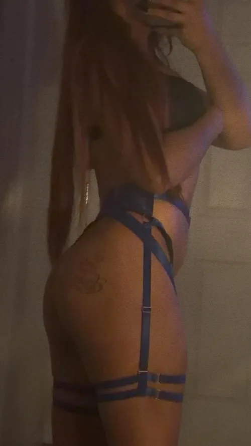 Trans girl looking hung Latinos and Bwc only