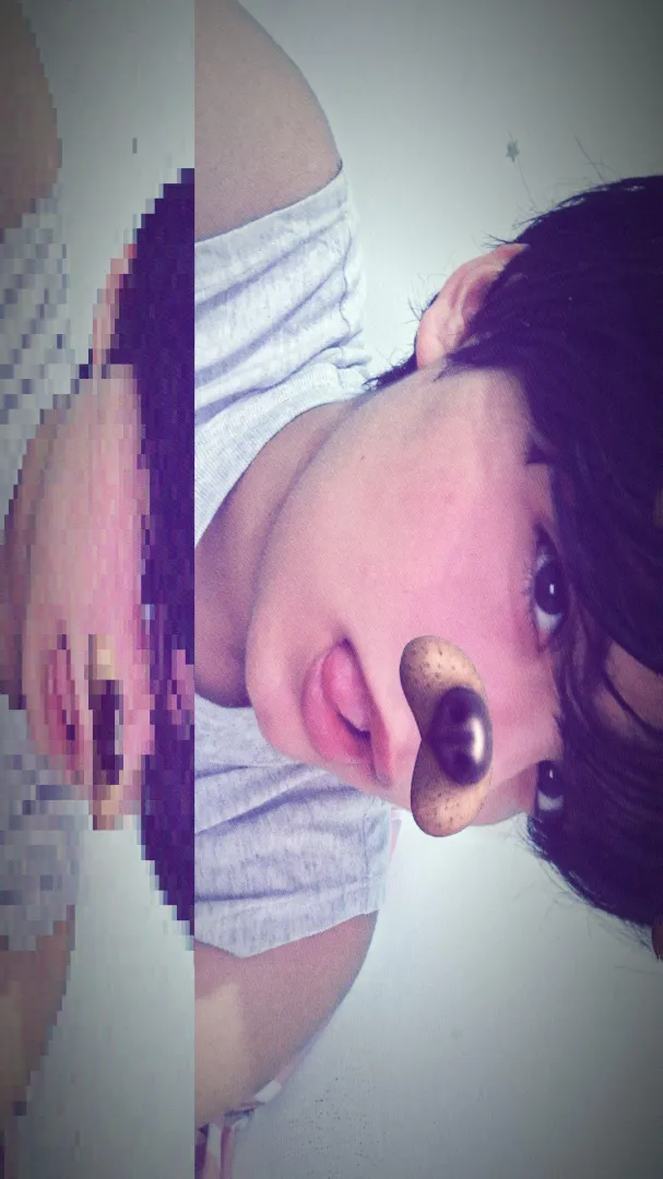 Trans M18 | looking for older guy!  read body before DM.