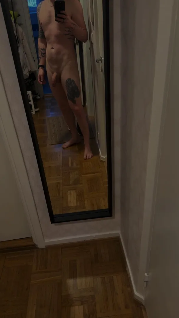 Trevlig helg ‍️ finns i Göteborg om du är sugen på att va naken i sängen med mig 