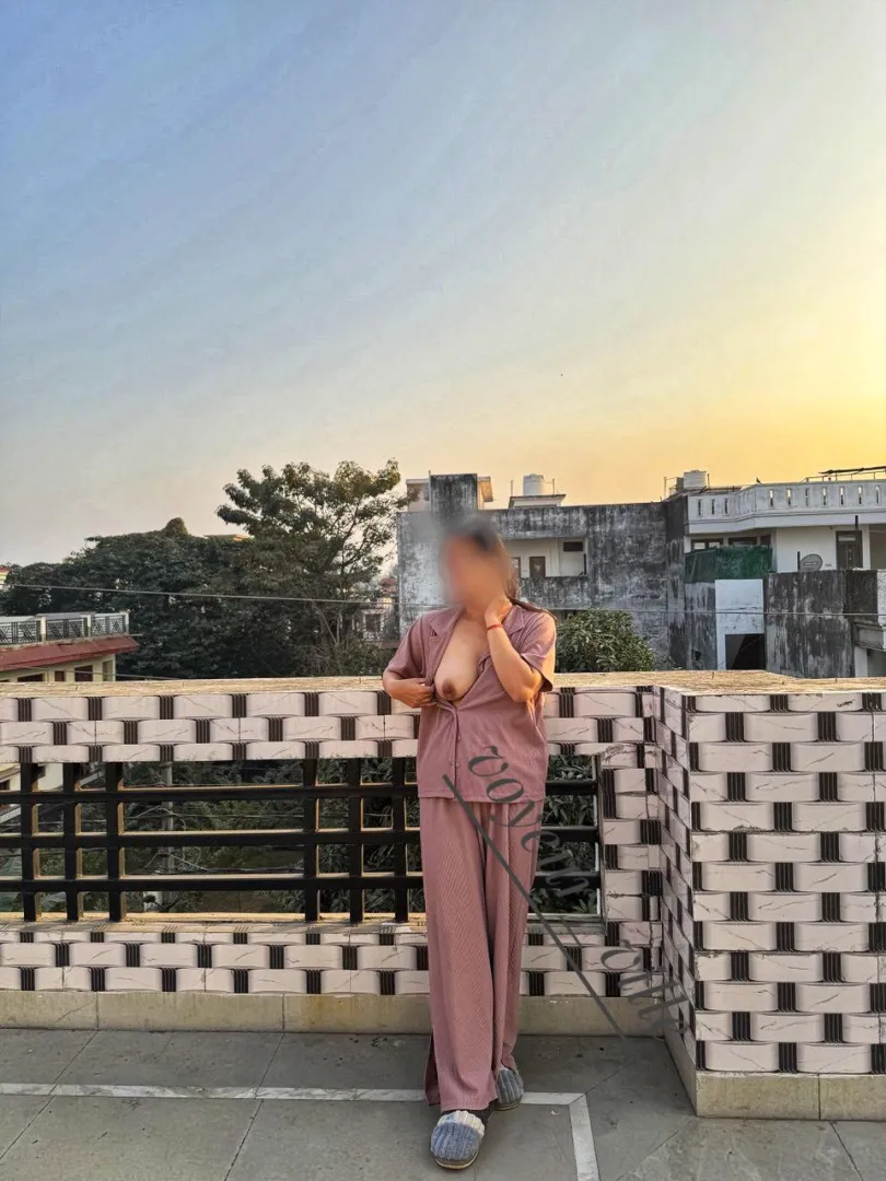 Truth & Dare with friends took unexpected turn. They would've never imagined a shy girl could flash at terrace.