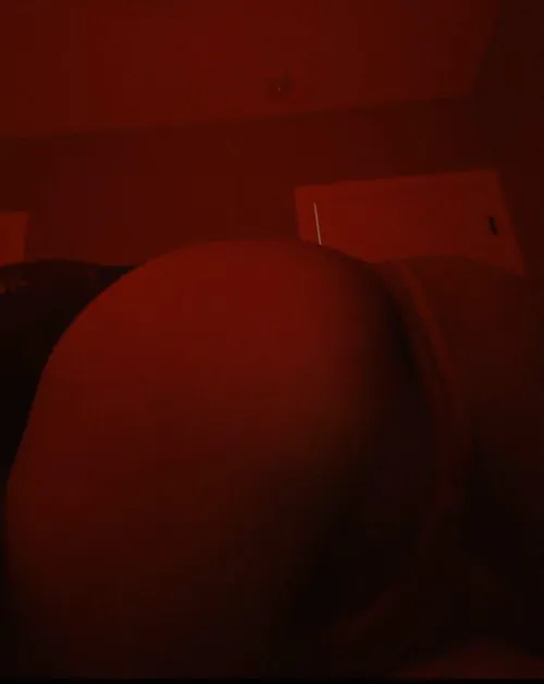 Under 25 need my throat used