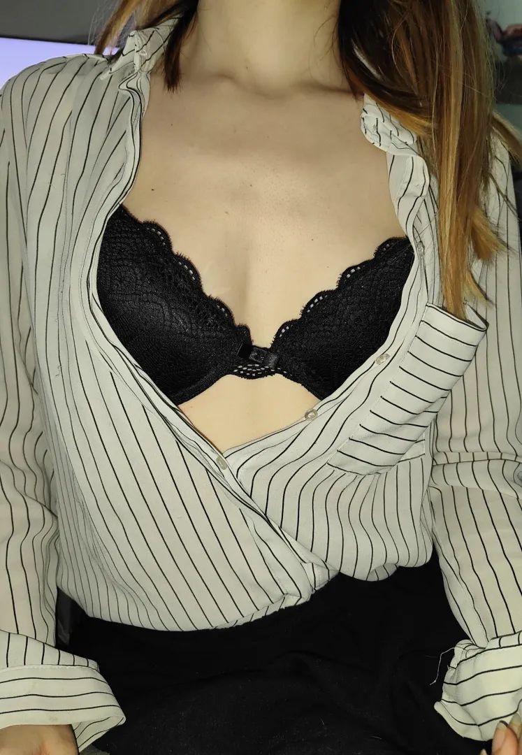 Une note pour mon soutien-gorge? (18F) 