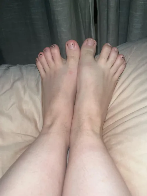Uni student feet