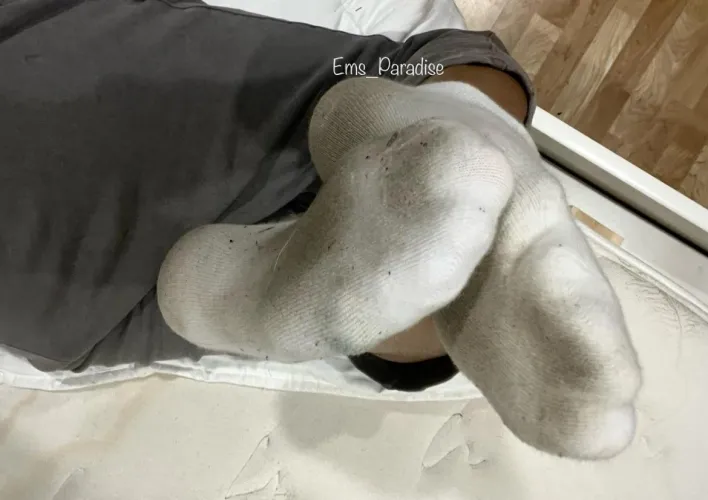 Up for one of the strongest scents on Reddit from a marathon athlete in training? ‍♀️ Well-reviewed & verified! ⭐️⭐️⭐️⭐️⭐️ [selling] [US] 