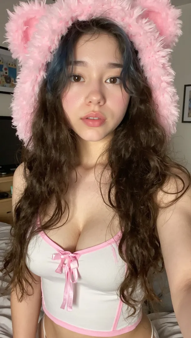 ur fav bunny is back :3