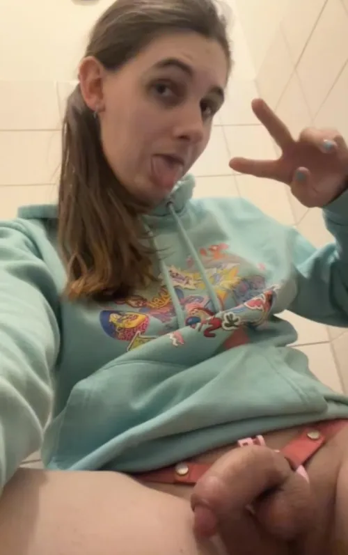 ur tongue needs to wrap around my girl cock nice and slow