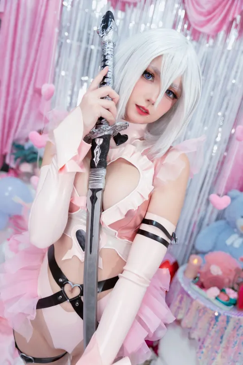 Val 2B is still hovering (Aloeveraiskawaii)