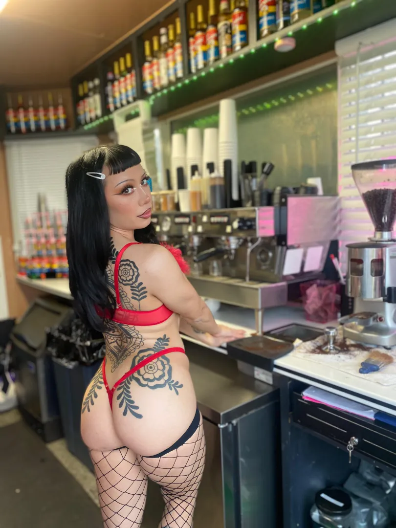 Valentines Day  12-6 PM  2839 NW ST HELENS RD Portland, Or 97210