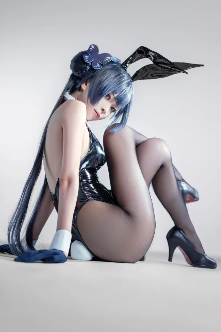 @_VectorFish227 Blue Archive Kisaki Bunny Cosplay