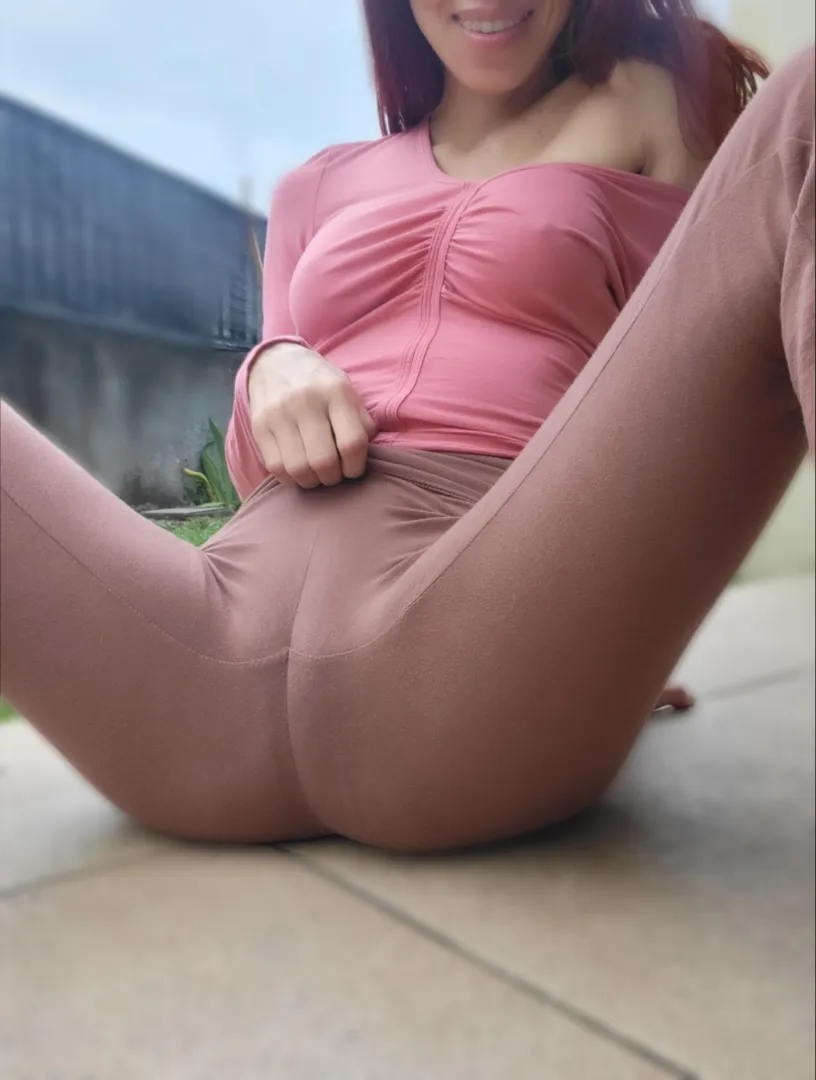 Vegan girl trying to make your day a little better