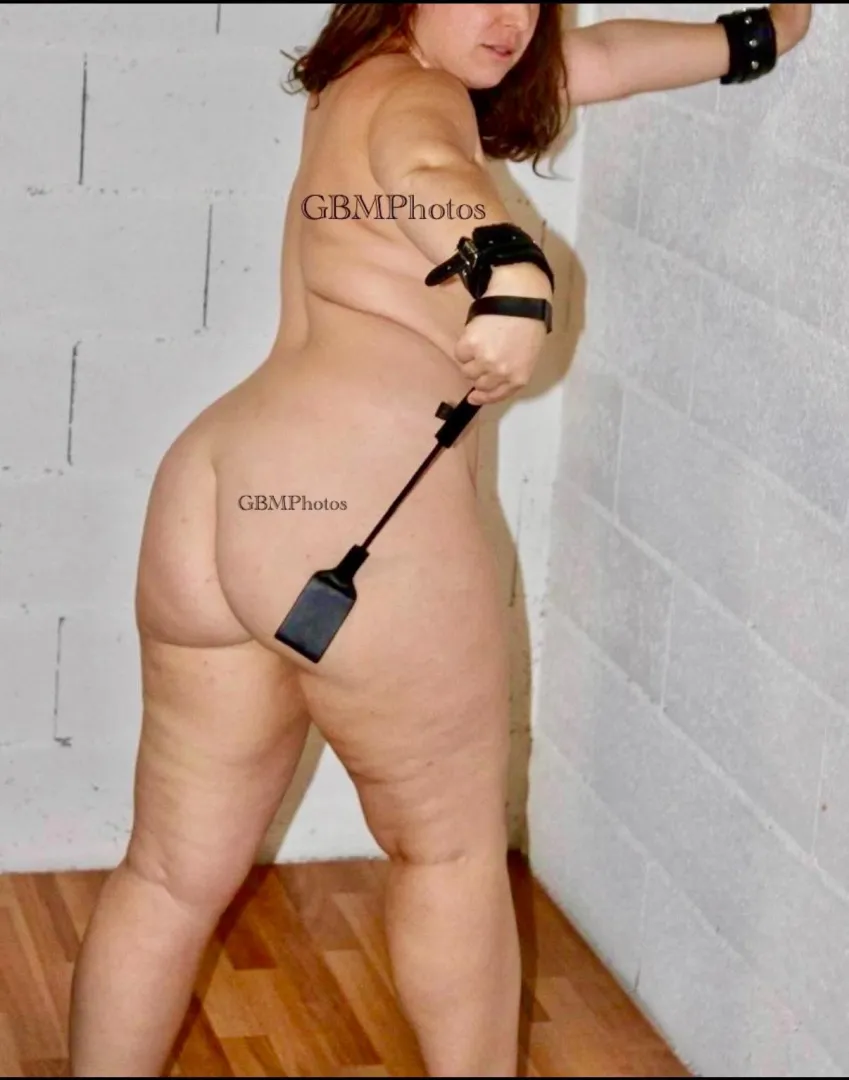 Vous aimez les milf gourmande et soumise