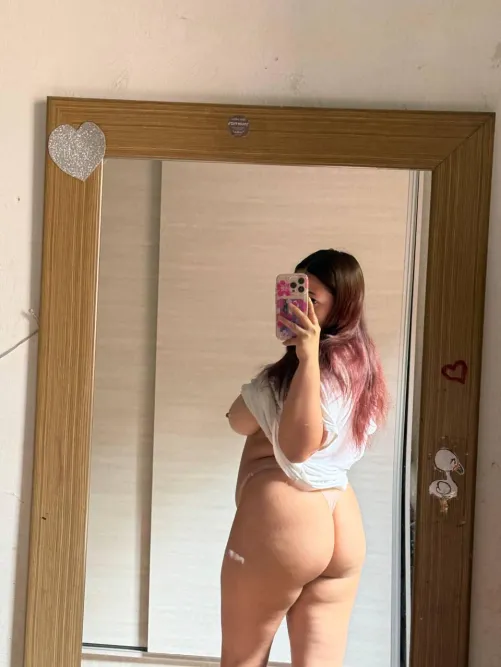 Vous sortez avec des filles rondes ? Pas juste pour coucher, mais pour sortir ! Je vois beaucoup d'hommes qui veulent coucher avec nous mais pas être vus avec nous.