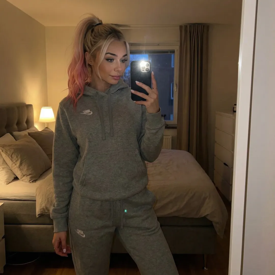 VS lingerie hiding under, I call that sneaky mode