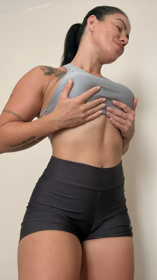 waiting for someone to lick these abs (oc)