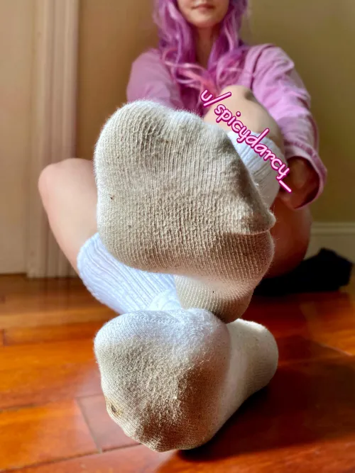 Wake up sock boys, it's feeding time!