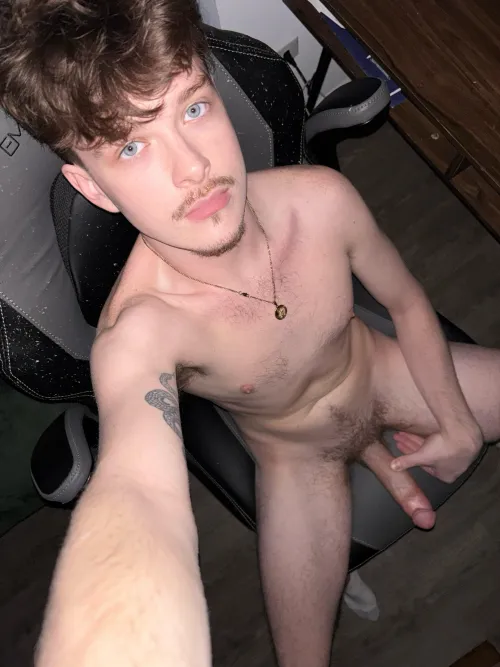 wanna cum all over my young midwestern meat?