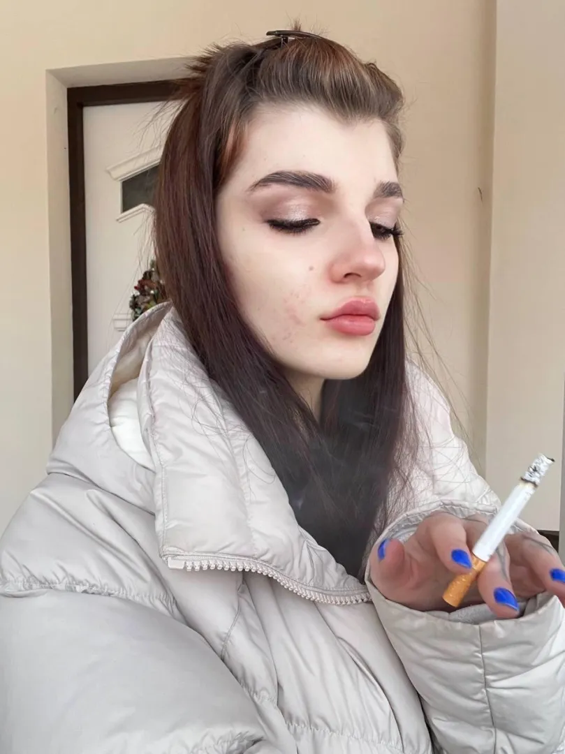 wanna light up and get close while i smoke?