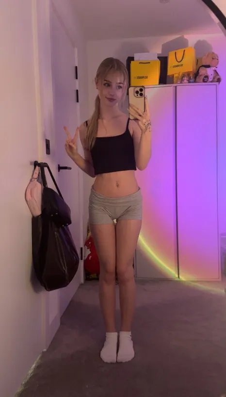 wanna see more photos of me with ponytails?