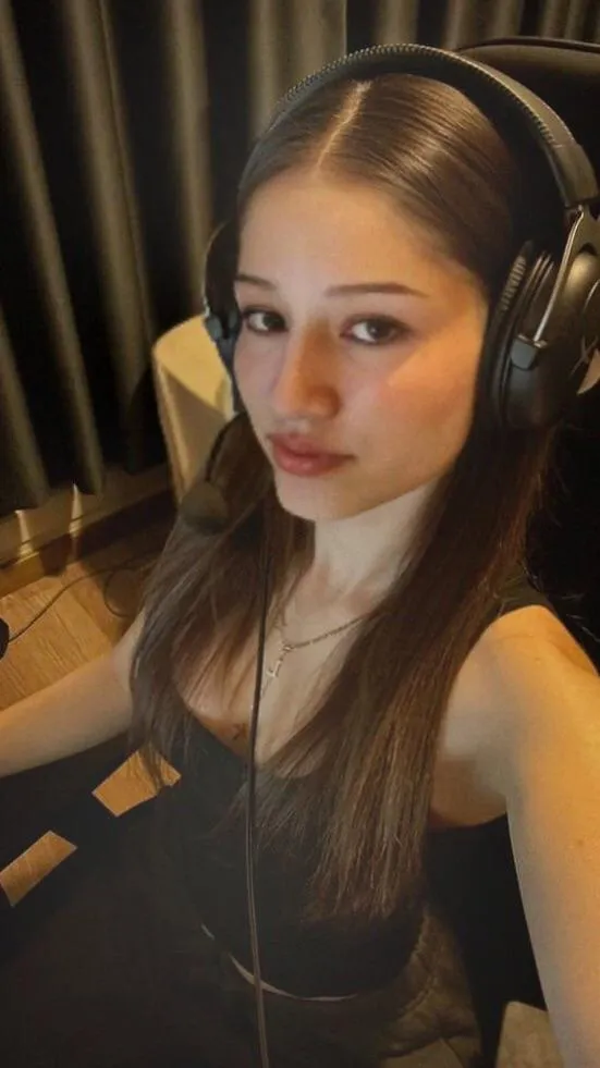 wanna show u what i got, say yes if u want too, daddy