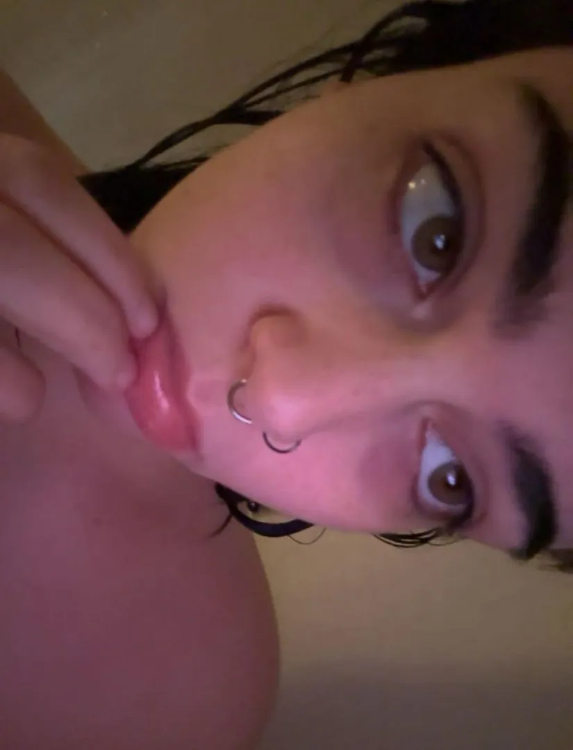 want a hot tall girl? 😋🥰