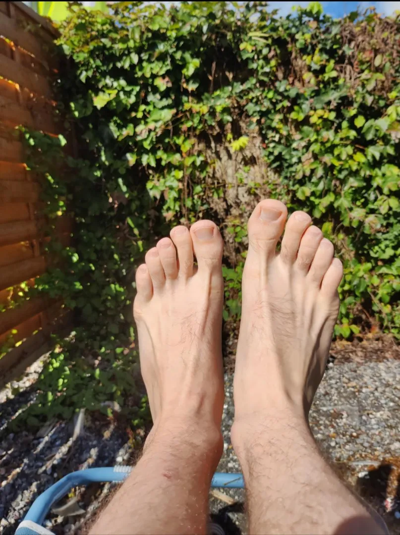 Want to take care of my feet ?