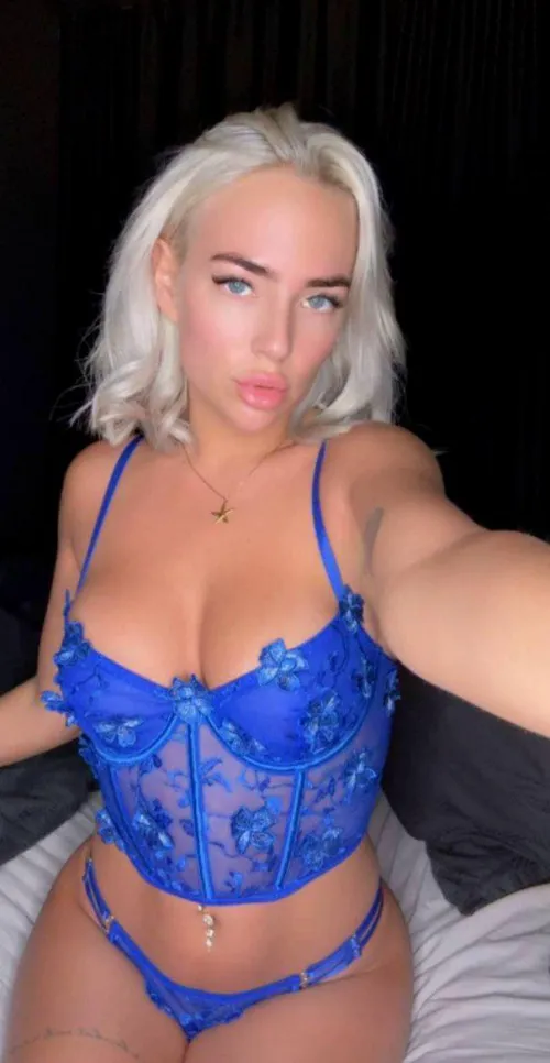 Wearing this blue set for the very first time and omg I need real opinions… does it suit me or am I just delulu?