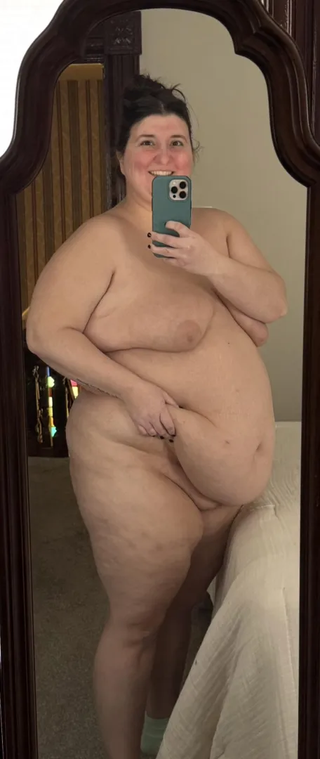 Weekend Plans: Staying in Bed and Feeding My Growing Belly All Day❤️