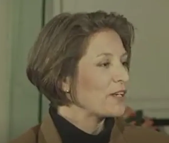 Weiß jemand mehr über diese Darstellerin aus den 1990er Jahren?