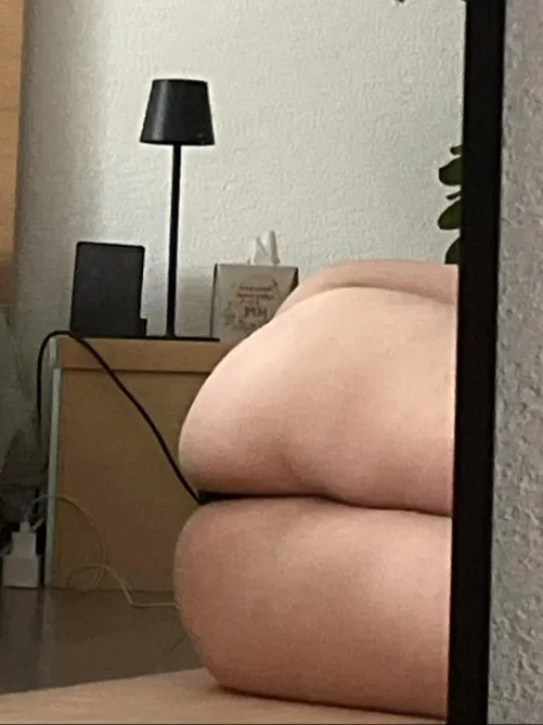 wer het gern sissys mit grossem arsch? 