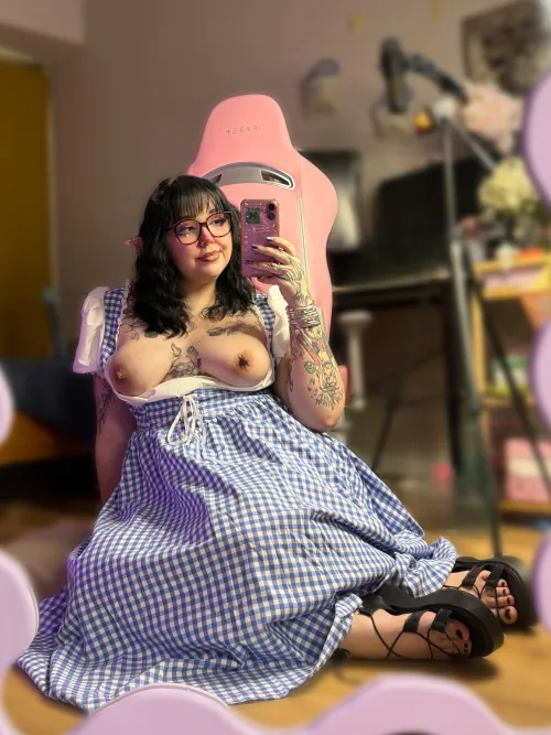 what color would you paint my toe nails? :3