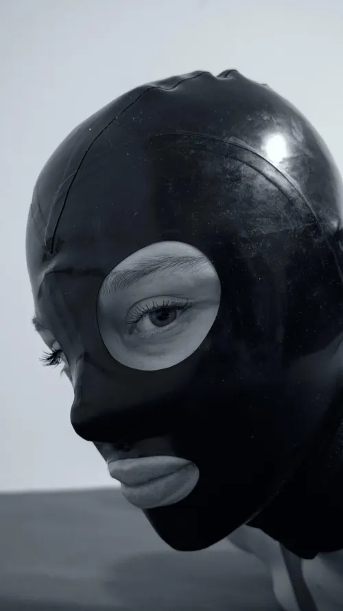 What do these eyes want to say?