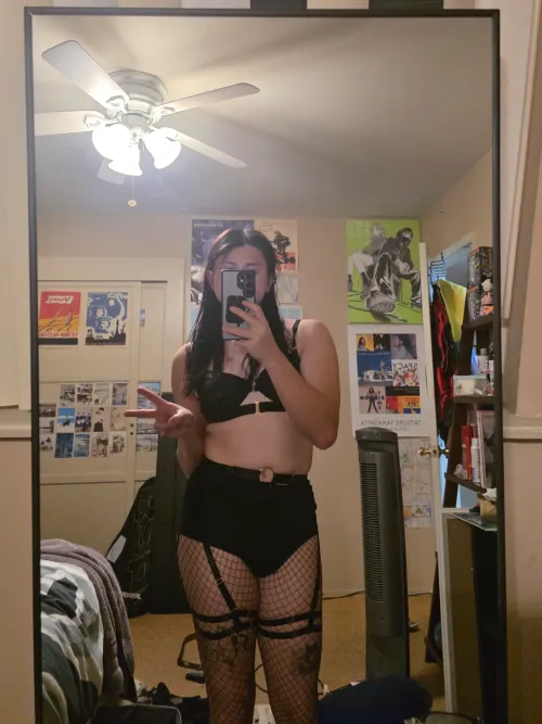 What I wear underneath for dates :3